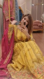 Mb Gown ( Yellow ) - Image 4